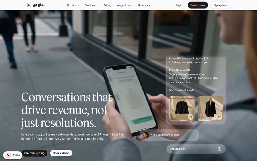 Gorgias homepage on 28 September 2026, showing an AI Agent product recommendation in chat